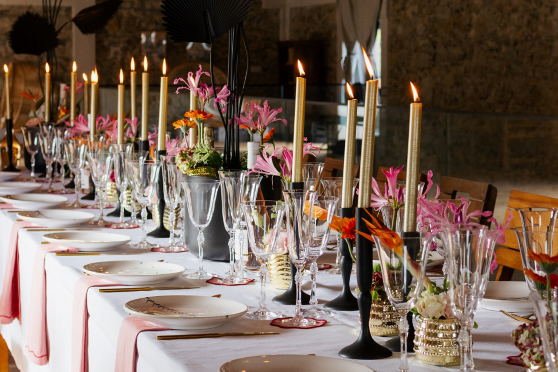 ORGANISATION CORPORATE DINER-VIGNOBLE-DEGUSTATION-DE-VINS-EXCLUSIF-IMMERSIF-VIGNOBLE-AGENCE-HEDONISTERIE