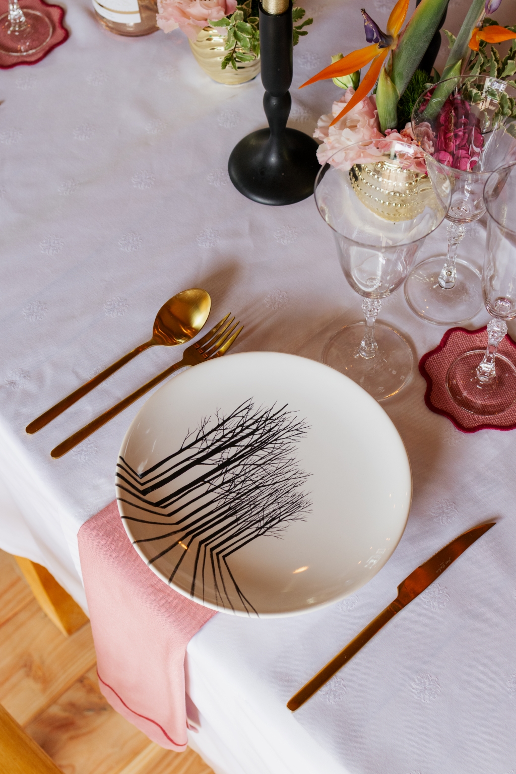 ORGANISATION CORPORATE DINER-VIGNOBLE-DEGUSTATION-DE-VINS-EXCLUSIF-IMMERSIF-VIGNOBLE-AGENCE-HEDONISTERIE